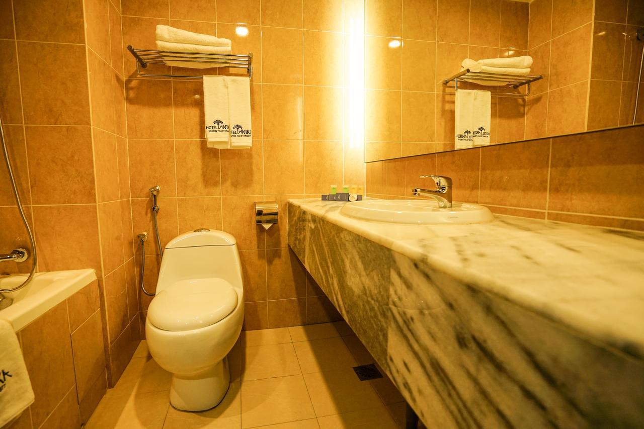 Hotel Anika Kluang Esterno foto