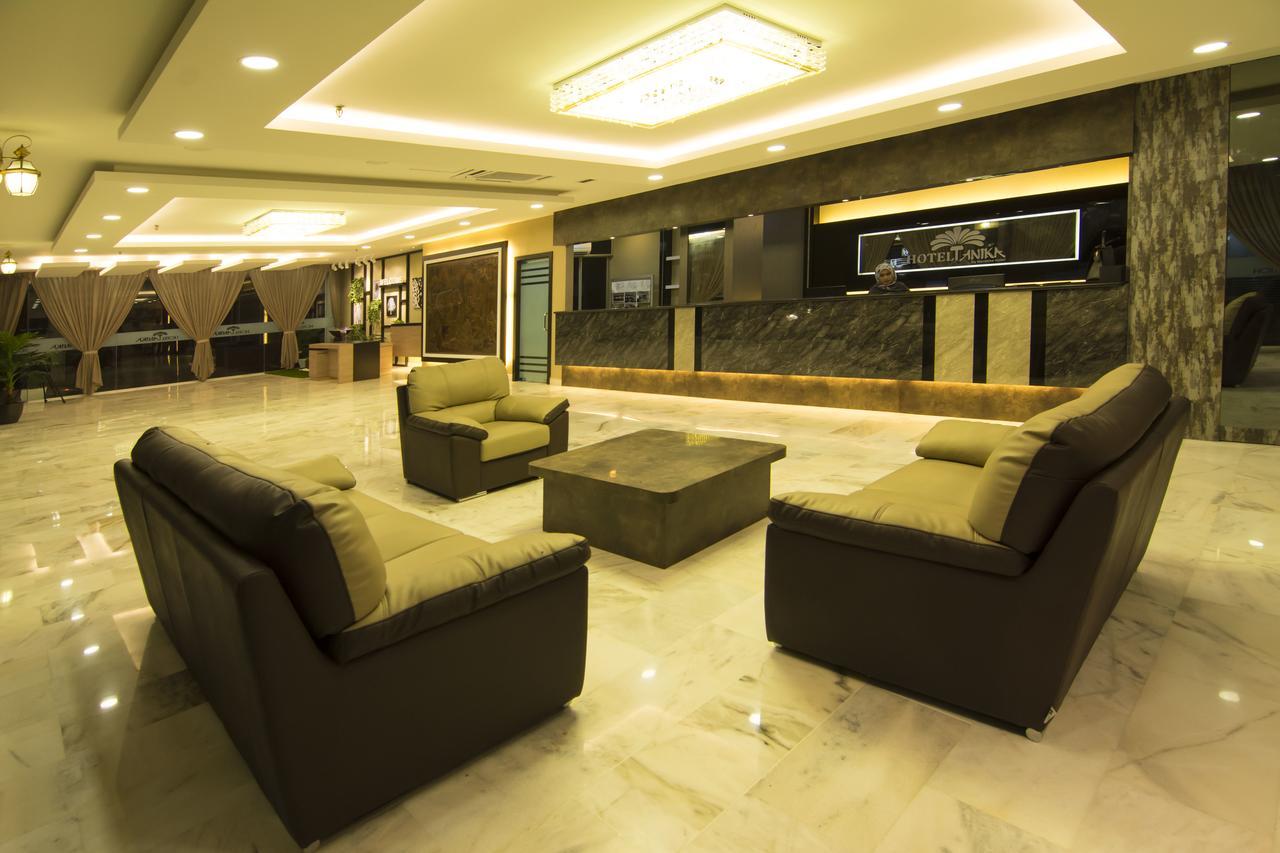 Hotel Anika Kluang Esterno foto