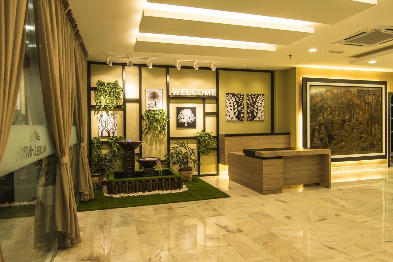 Hotel Anika Kluang Esterno foto