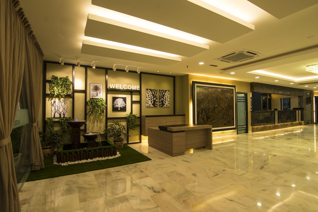 Hotel Anika Kluang Esterno foto