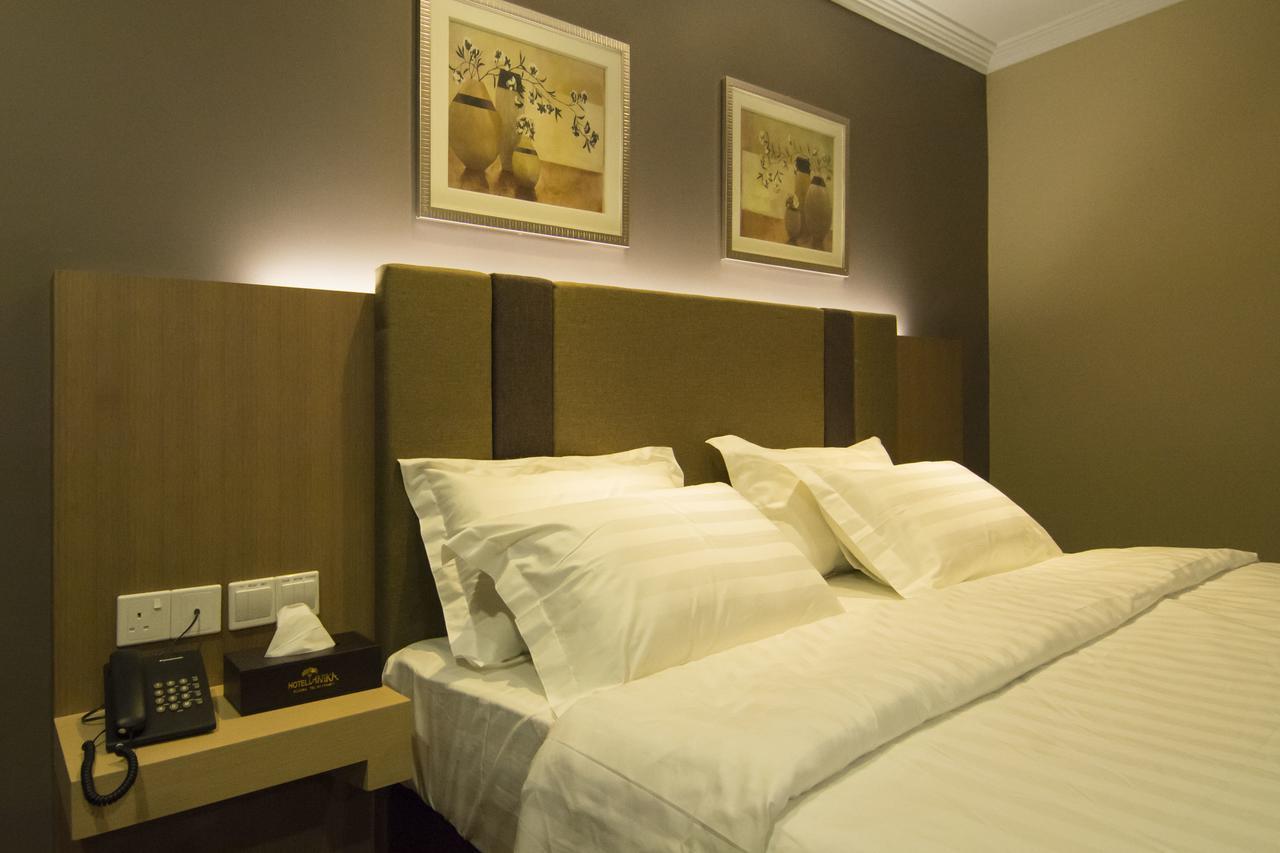Hotel Anika Kluang Esterno foto