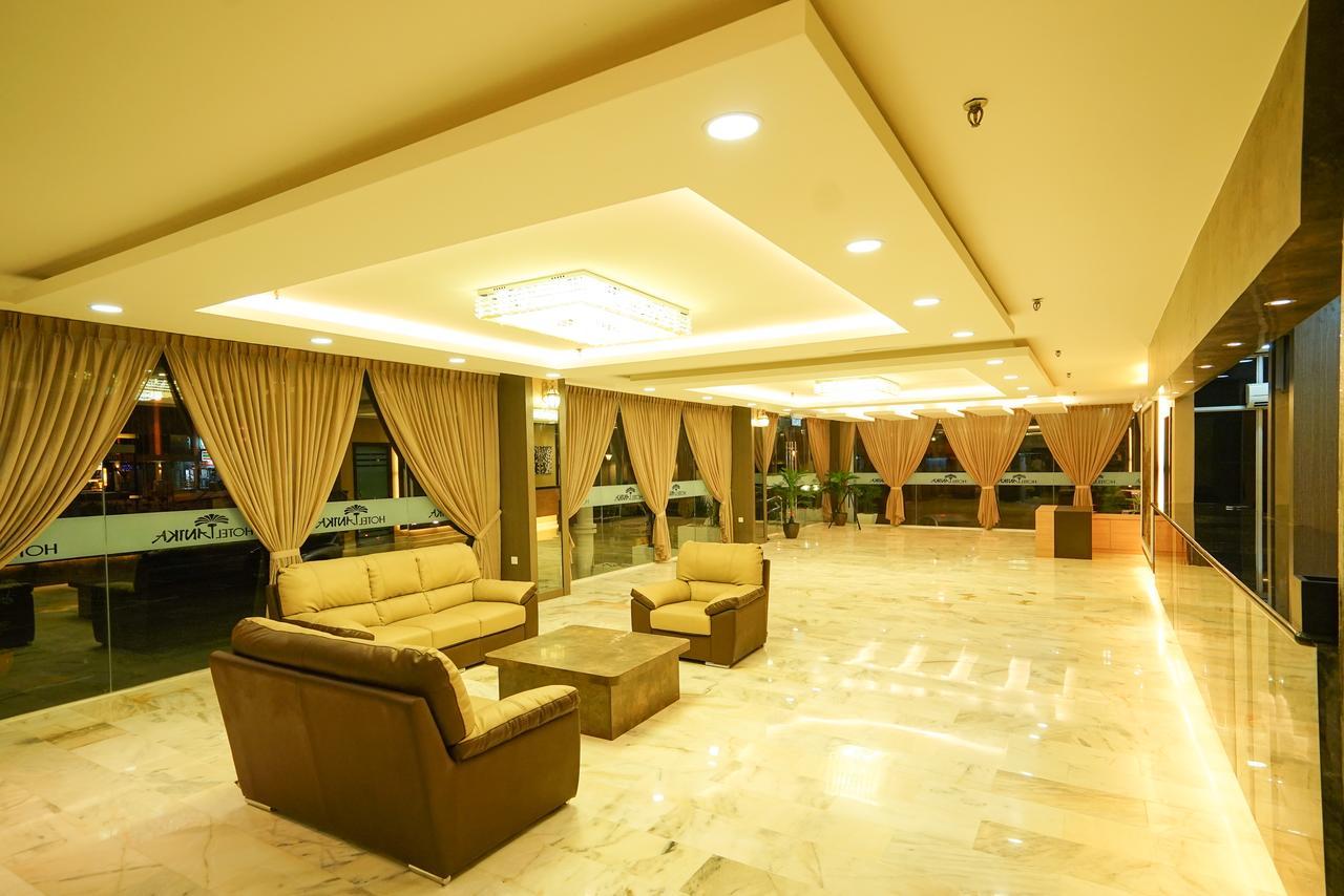Hotel Anika Kluang Esterno foto